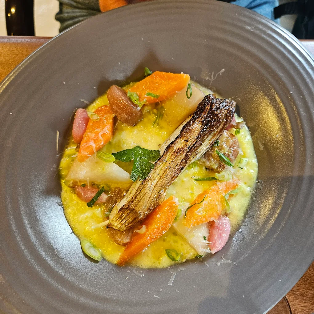 Plat dressé au Phare à Hon